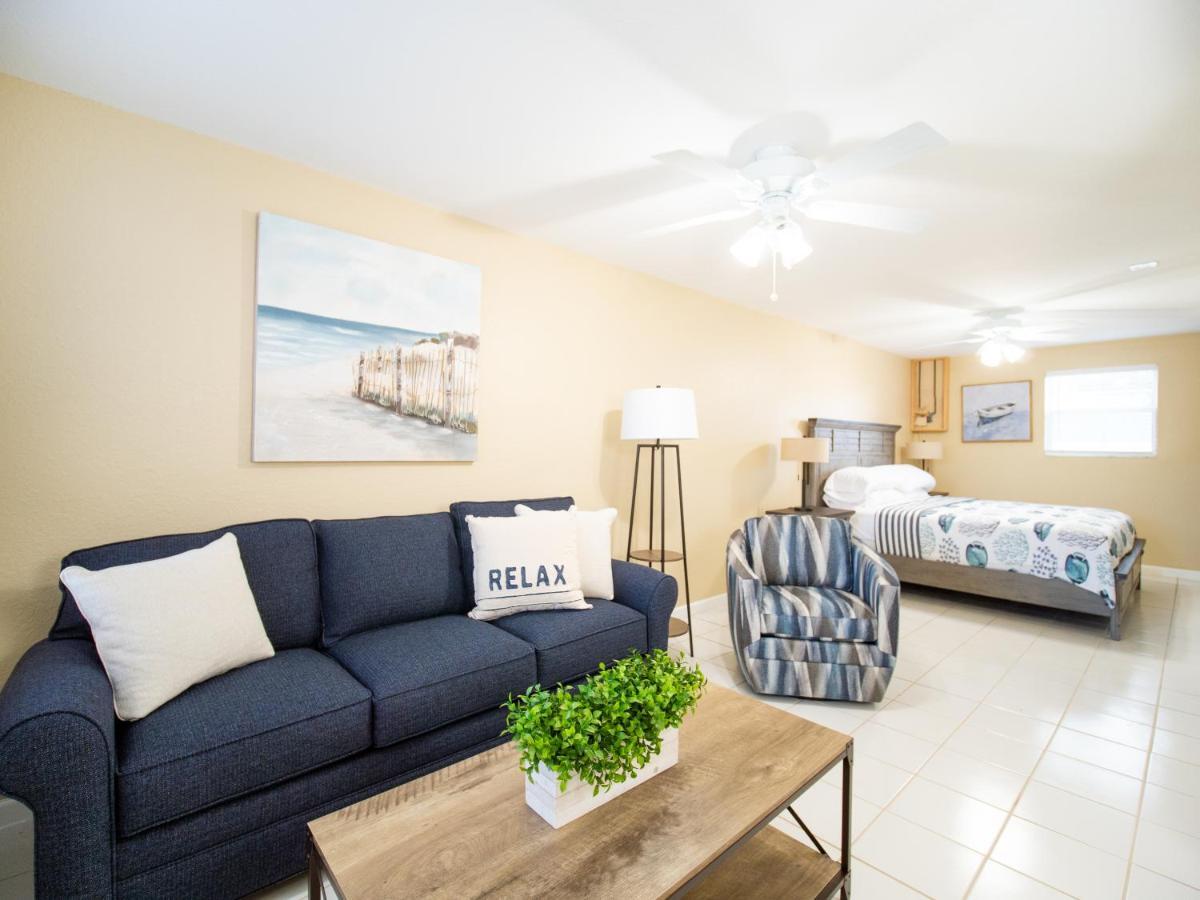 Caribbean Shores Waterfront Resort Jensen Beach Exteriör bild